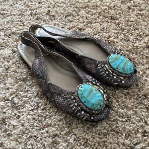 NWOT Nicole by Nicole Miller Open-Toe Flats (faux snakeskin/leather) W5.5